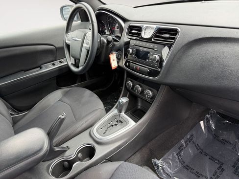 Used 2014 Chrysler 200 Touring FWD image 26
