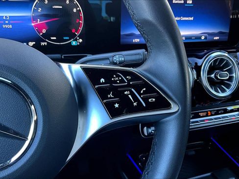 Used 2025 Mercedes-Benz GLA 250 image 24