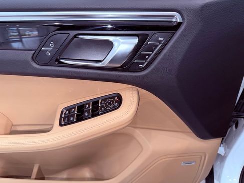 Used 2020 Porsche Macan S image 22