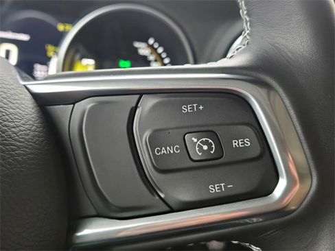 Used 2022 Jeep Wrangler Unlimited Sahara w/ Cold Weather Group image 30