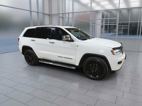 Used 2019 Jeep Grand Cherokee Limited AWD/4WD image 2