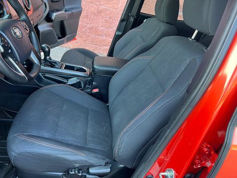 Used 2017 Toyota Tacoma TRD Sport w/ Premium & Technology Package AWD/4WD image 21