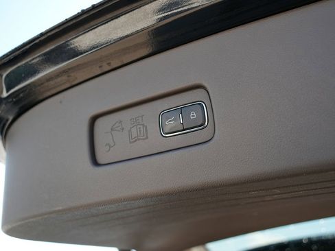 Used 2020 Lincoln Aviator Reserve AWD/4WD image 24