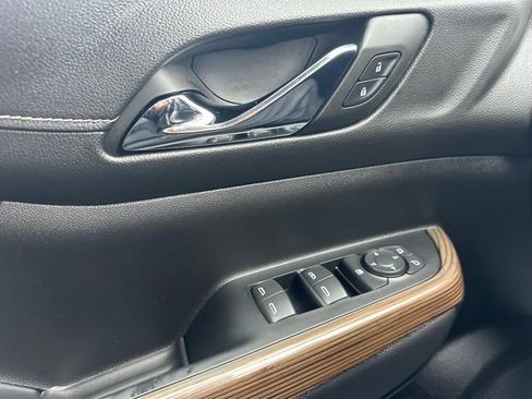 Used 2023 GMC Acadia SLE w/ Driver Convenience Package image 53