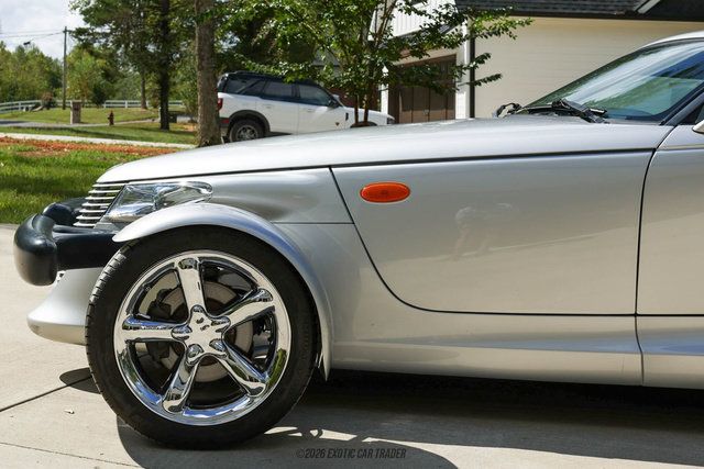 Used 2002 Chrysler Prowler RWD image 2