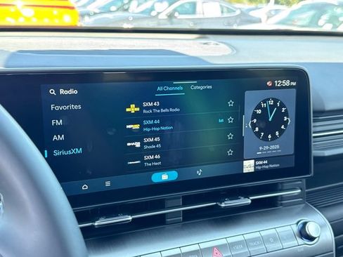 New 2026 Hyundai Kona SEL Premium image 17