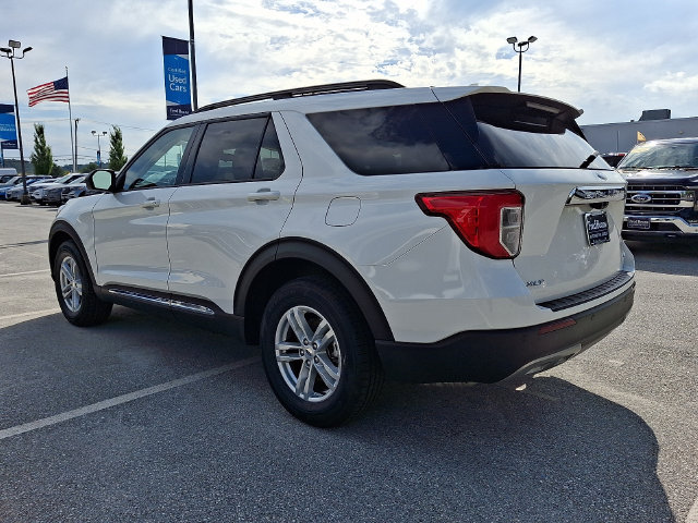 Certified 2023 Ford Explorer XLT w/ Equipment Group 202A AWD/4WD image 9