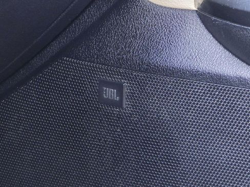 Used 2018 Toyota Avalon Limited image 28