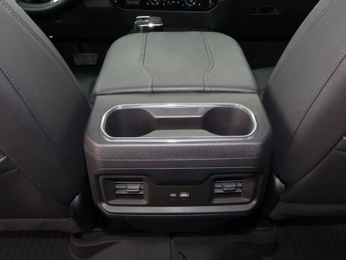 Used 2025 Chevrolet Silverado 1500 LT Trail Boss w/ Convenience Package II AWD/4WD image 15