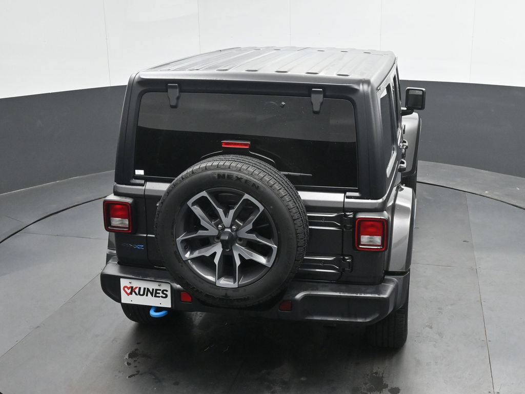 Used 2024 Jeep Wrangler Unlimited AWD/4WD image 29