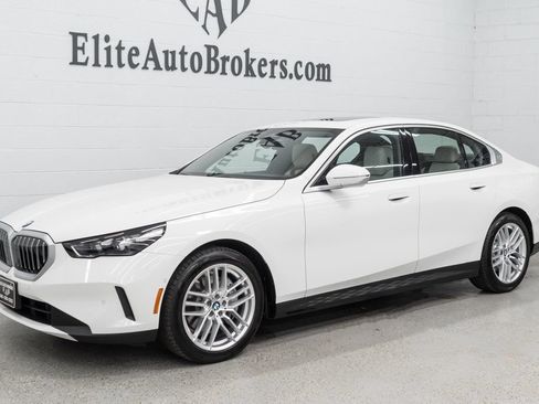 Used 2025 BMW 540i xDrive AWD/4WD image 36