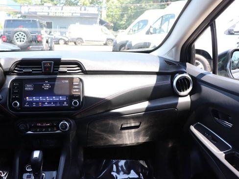 Used 2024 Nissan Versa SR FWD image 18