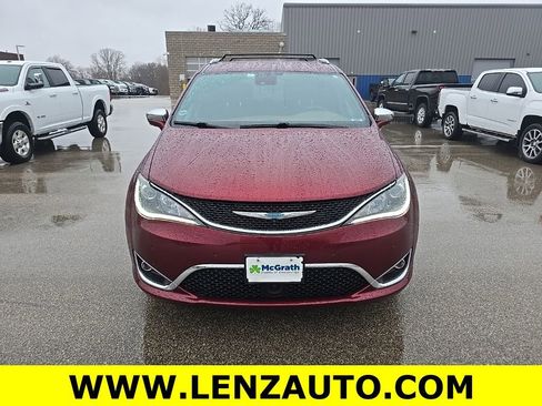 Used 2020 Chrysler Pacifica Limited w/ Advanced Safetytec Group FWD image 2