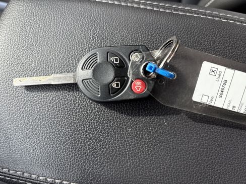 Used 2018 Ford Escape SEL image 34