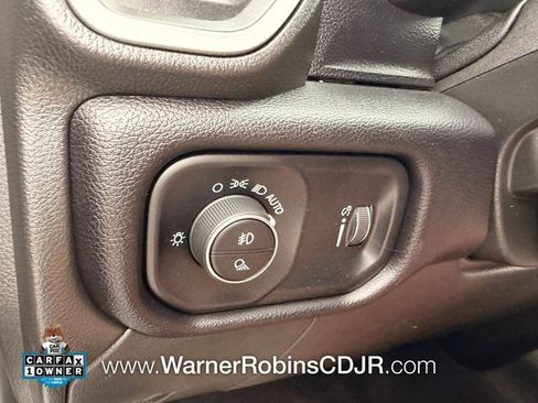 Used 2024 RAM 2500 Big Horn AWD/4WD image 32