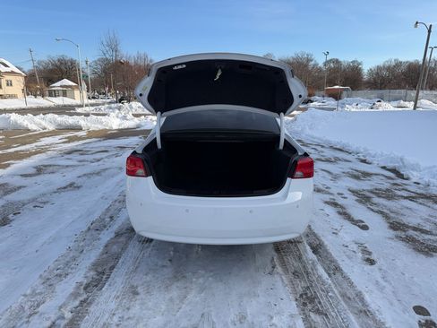 Used 2020 Chevrolet Impala LT w/ LT Convenience Package image 8