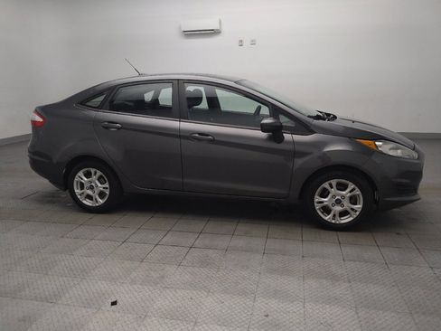 Used 2019 Ford Fiesta SE FWD image 11