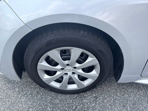 Used 2025 Toyota Corolla LE w/ Convenience Package FWD image 13