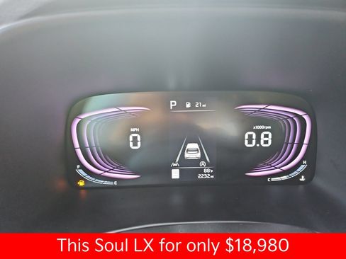Used 2025 Kia Soul LX FWD image 26