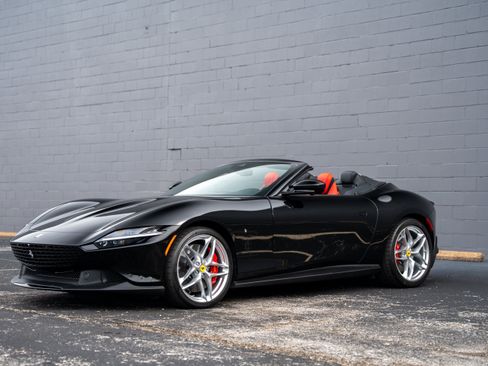 Used 2025 Ferrari Roma Spider RWD image 6
