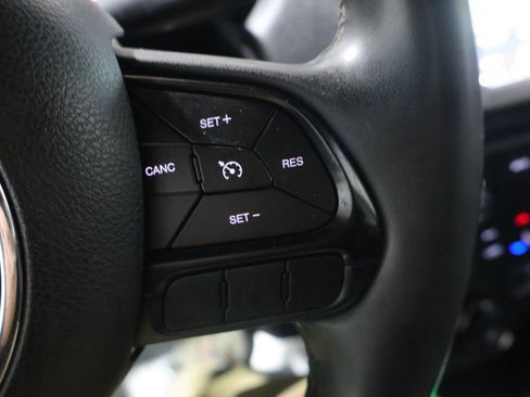 Used 2022 Jeep Renegade Altitude image 35