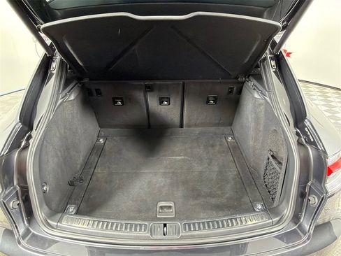 Used 2021 Porsche Macan S image 20