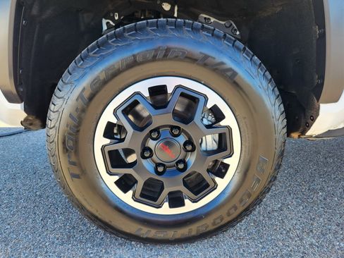 Used 2024 Toyota Tacoma TRD Sport image 15