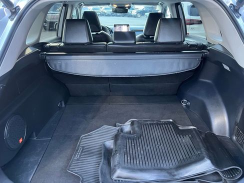 Used 2020 Toyota RAV4 Limited image 16