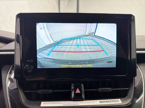 Used 2024 Toyota Corolla LE FWD image 25