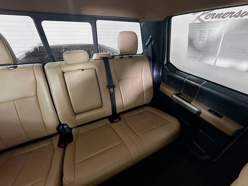 Used 2022 Ford F250 Lariat w/ Chrome Package image 14