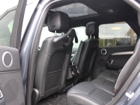 Certified 2025 Land Rover Discovery Dynamic SE image 30