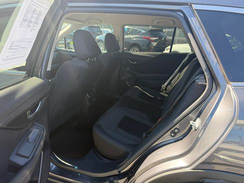 Used 2022 Subaru Outback Premium AWD/4WD image 27
