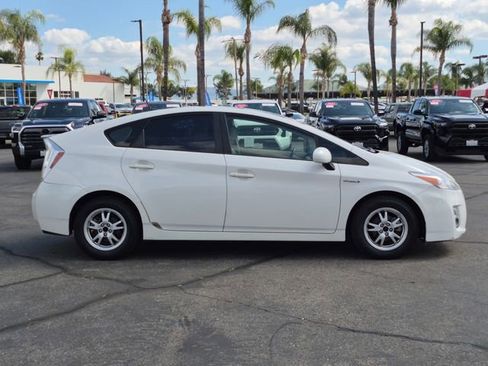 Used 2010 Toyota Prius Five image 4