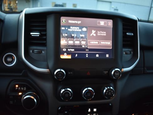 Used 2024 RAM 2500 Big Horn w/ Bed Utility Group image 9