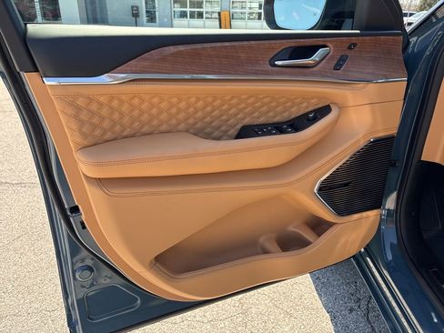 New 2026 Jeep Grand Cherokee L Summit AWD/4WD image 8