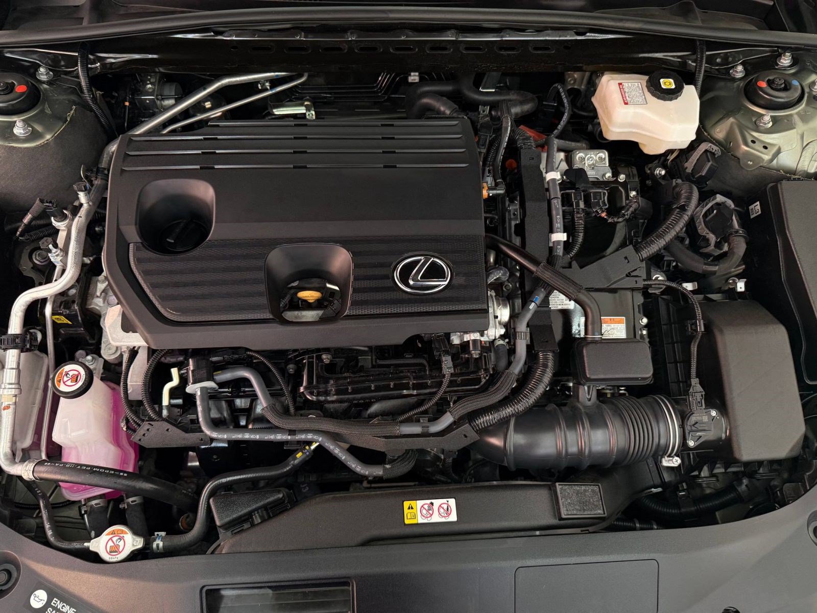 Used 2025 Lexus ES 300h w/ Premium Package FWD image 31