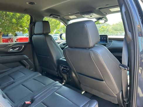 Used 2023 Chevrolet Suburban LT image 39