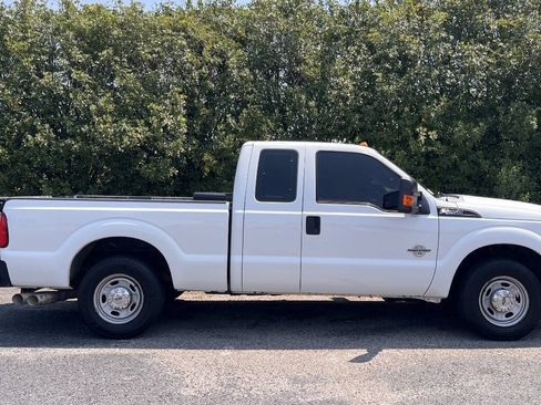 Used 2014 Ford F250 XL w/ Power Equipment Group RWD image 8