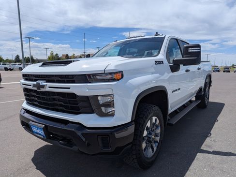 Certified 2024 Chevrolet Silverado 2500 Custom w/ Custom Value Package AWD/4WD image 7