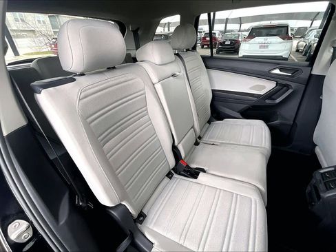 Used 2022 Volkswagen Tiguan S image 19