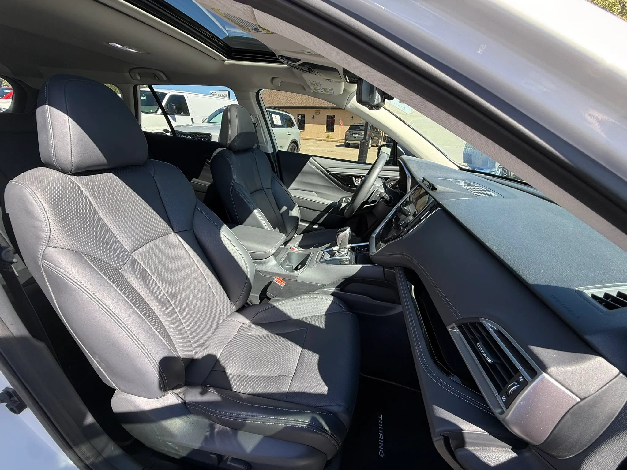 Used 2025 Subaru Outback Touring AWD/4WD image 16