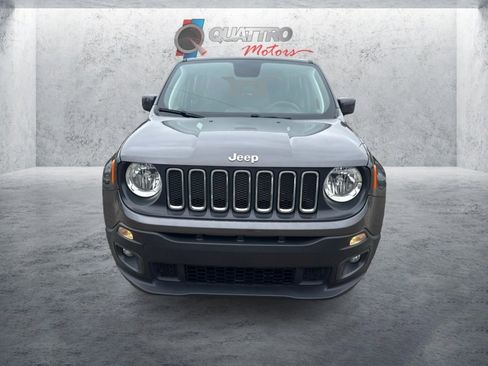 Used 2018 Jeep Renegade Latitude AWD/4WD image 9