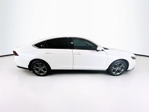 Used 2023 Honda Accord EX image 31
