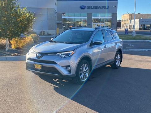 Used 2018 Toyota RAV4 Limited image 1