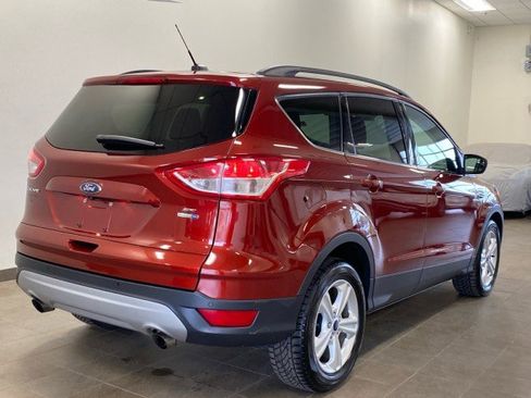 Used 2016 Ford Escape SE w/ Equipment Group 201A image 9