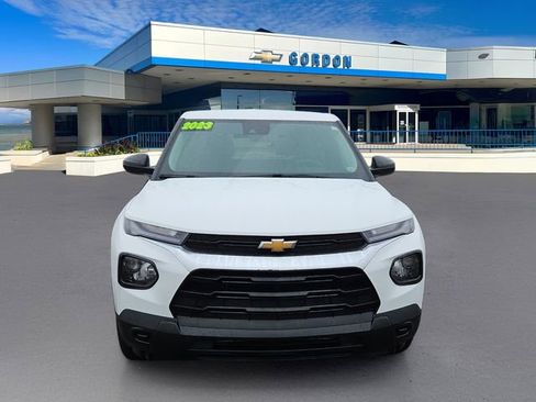 Used 2023 Chevrolet TrailBlazer LS image 2