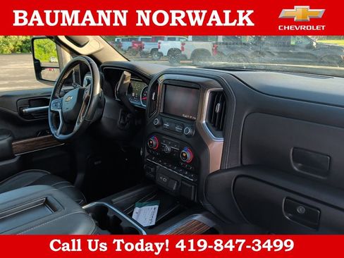 Used 2022 Chevrolet Silverado 3500 High Country w/ Z71 Off-Road Package AWD/4WD image 14
