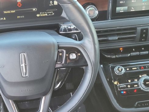 Used 2022 Lincoln Corsair Reserve image 14