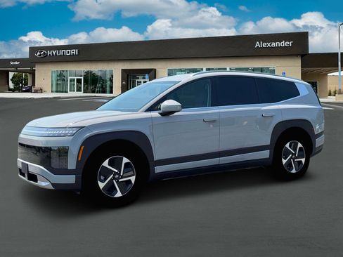 New 2026 Hyundai Ioniq 9 SE image 2