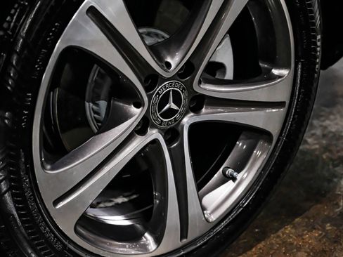 Used 2018 Mercedes-Benz E 300 image 62